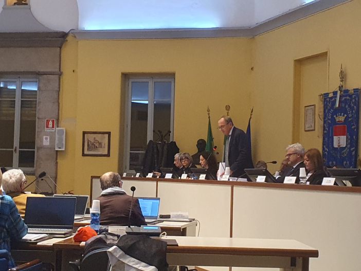 Il sindaco Antonelli interviene in consiglio comunale Il sindaco Antonelli interviene in consiglio comunale