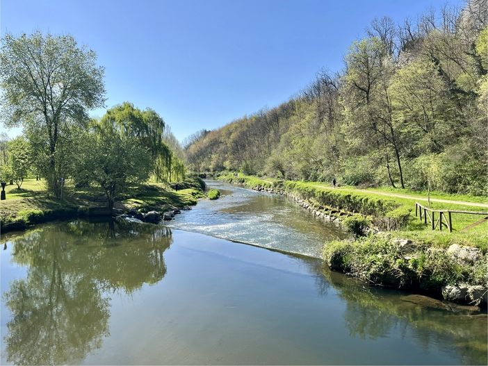 Camminare al caldo, ci aiuta il fiume Olona Camminare al caldo, ci aiuta il fiume Olona