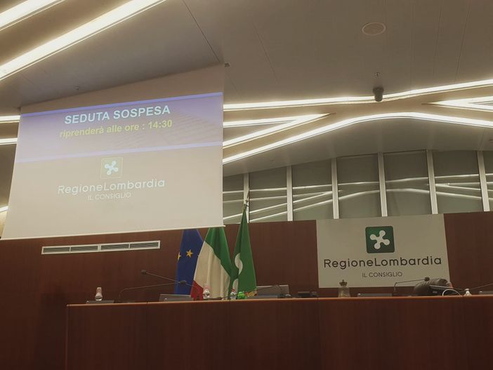 Regione, via libera all’assestamento di bilancio dopo trattative serratissime. Le voci dei consiglieri varesini