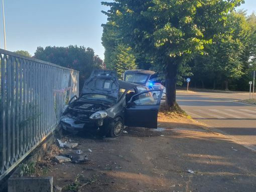 Un incidente su viale Boccaccio, vicino a via Burattana, uno degli incroci su cui si intende intervenire