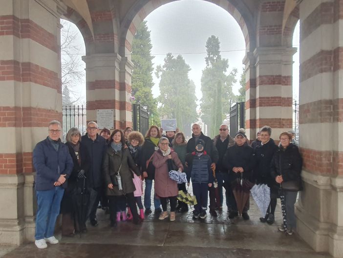 La Storia e le storie di Busto tra tombe e cappelle del cimitero. «Anche qui una ricerca di bellezza» La Storia e le storie di Busto tra tombe e cappelle del cimitero. «Anche qui una ricerca di bellezza»