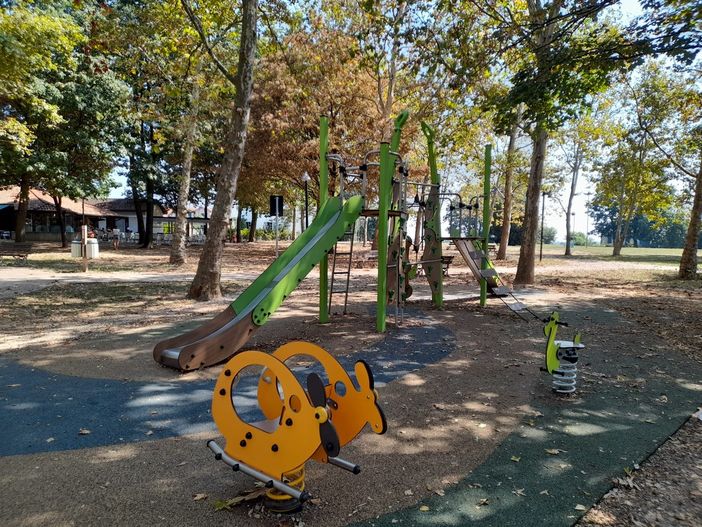 L'area giochi in Magana L'area giochi in Magana