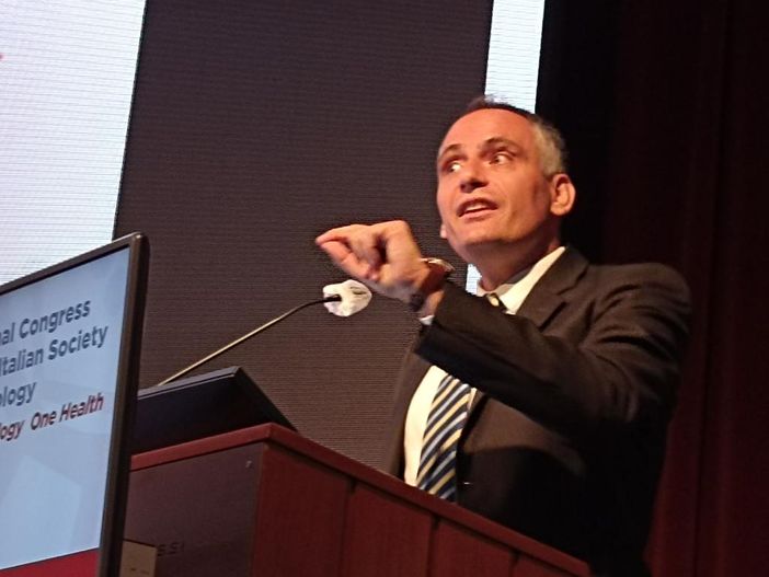 Il professor Nicasio Mancini alla guida della Microbiologia di Varese