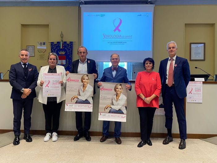 La prevenzione si fa anche in piazza. A Busto arriva la “clinica mobile” per le visite senologiche