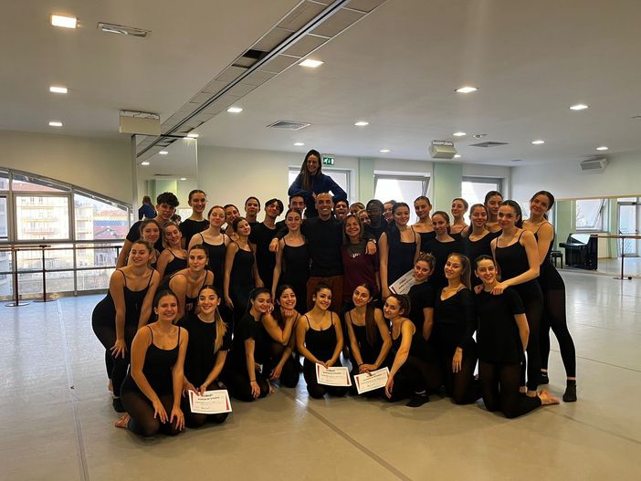 VIDEO. La direttrice dell’Opus Ballet agli studenti: «Ecco come coronare il sogno della danza»