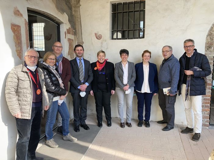 La cura della "bellezza dentro casa": a Lonate Pozzolo la primavera arriva con il Fai