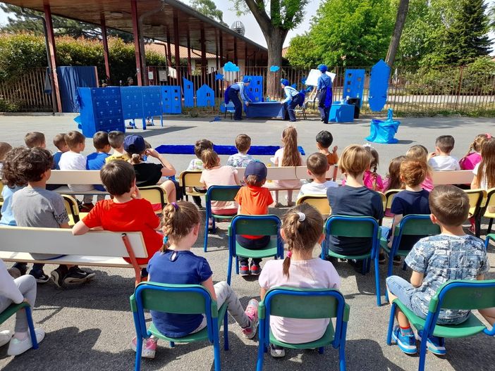 Bambini rapiti dal risveglio dei lupi blu Bambini rapiti dal risveglio dei lupi blu