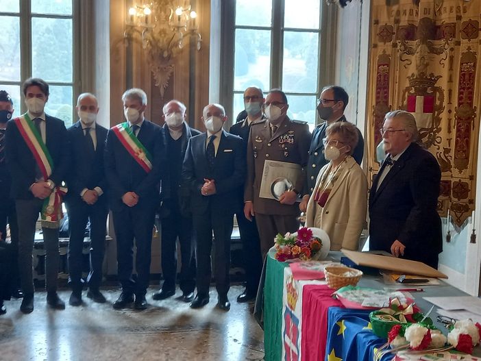 "Varese per l'Italia" celebra l'unità nazionale: il premio "Valcavi" assegnato al Corpo d'Armata Nato di Solbiate Olona