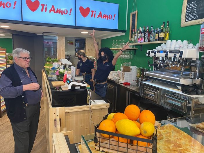 VIDEO. Il profumo della Liguria conquista il centro: il Basilico raddoppia e inaugura il nuovo negozio di via Veneto