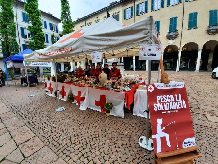 La Croce Rossa di Varese: «Ottocento volontari e il grande orgoglio di aiutare il prossimo ogni giorno»