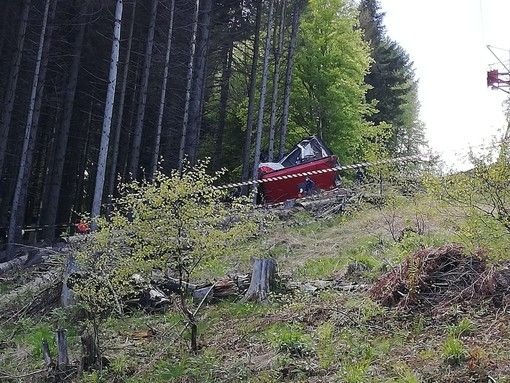 Tragedia sul Mottarone, il cordoglio del premier Draghi: «Il mio pensiero alle famiglie»