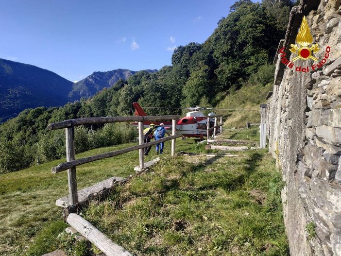 VIDEO. Vagava nei boschi di Monteviasco da due giorni, ottantenne portato in salvo da due vigili del fuoco fuori servizio VIDEO. Vagava nei boschi di Monteviasco da due giorni, ottantenne portato in salvo da due vigili del fuoco fuori servizio