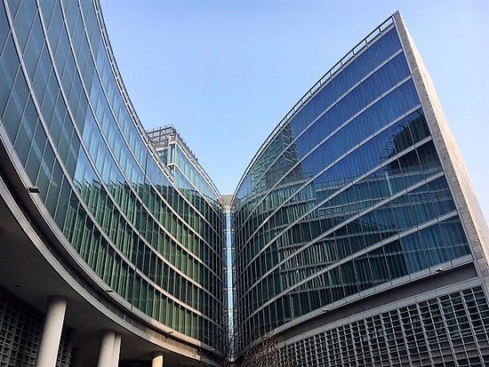 Lombardia ancora in zona gialla. Fontana: «Parametri inferiori alla media nazionale, puntiamo a normalizzazione vita sociale»