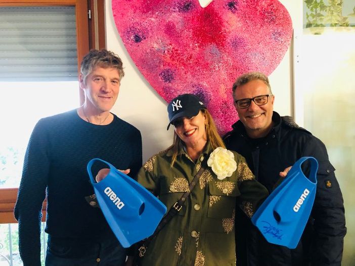 VIDEO. Di campione in campione: dalle pinne di Martinenghi un’opera d’arte di Carnini VIDEO. Di campione in campione: dalle pinne di Martinenghi un’opera d’arte di Carnini