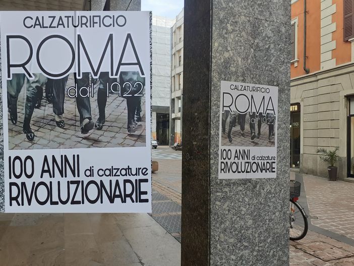 Marcia su Roma, manifesti misteriosi nel centro di Busto