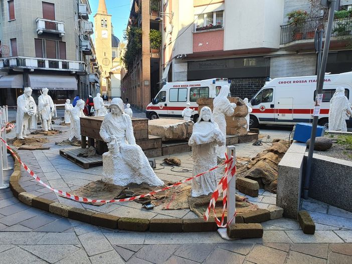 Busto, il presepe prende forma nella sua nuova location Busto, il presepe prende forma nella sua nuova location