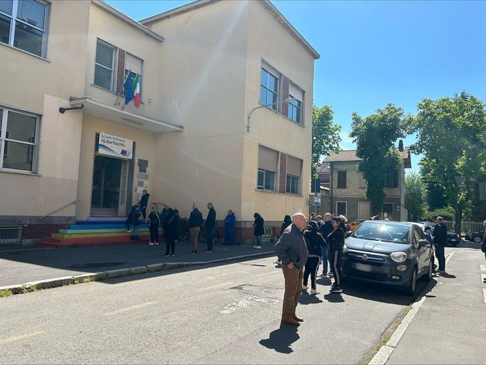 Sciopero della mensa alle Bertacchi: 180 bambini escono da scuola all’ora di pranzo