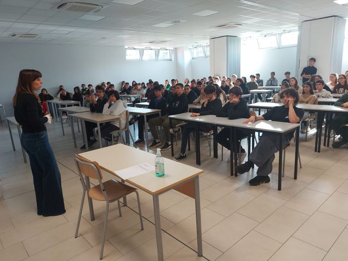 A lezione d’Europa. Isabella Tovaglieri incontra gli studenti del Liceo Internazionale A lezione d’Europa. Isabella Tovaglieri incontra gli studenti del Liceo Internazionale