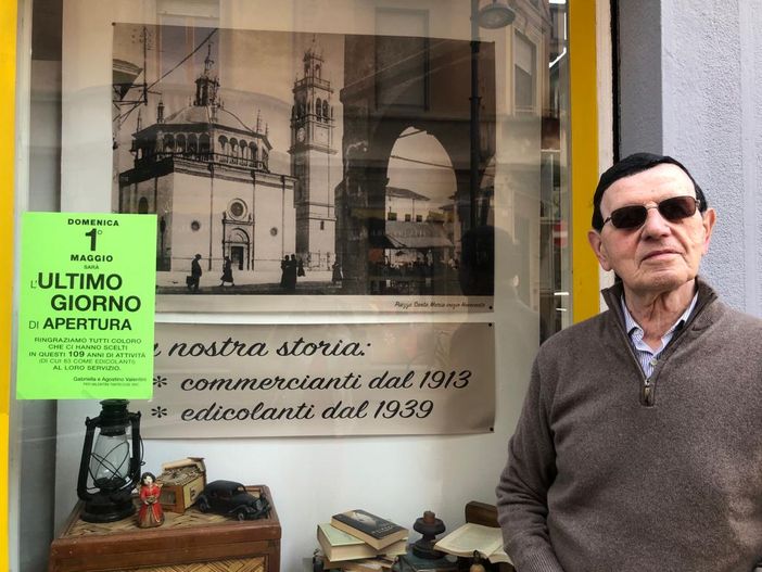 Agostino Valentini e l'immagine degli anni Trenta Agostino Valentini e l'immagine degli anni Trenta