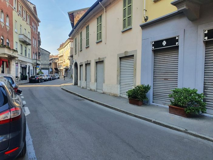 Busto, i commercianti di via Montebello: «No alla zona pedonale e riaprite piazza Santa Maria»