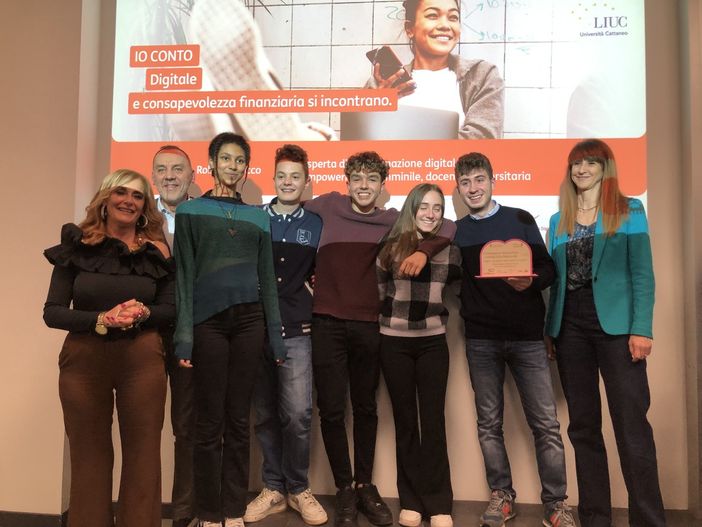 VIDEO. Liuc, l’app per meglio coniugare digitale e risparmio è del Fermi di Castellanza VIDEO. Liuc, l’app per meglio coniugare digitale e risparmio è del Fermi di Castellanza