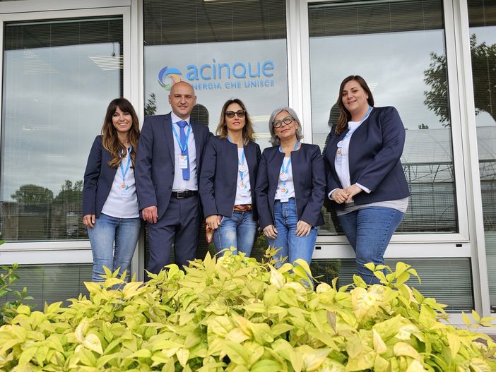 Nuovo look agli sportelli di Acinque Energia
