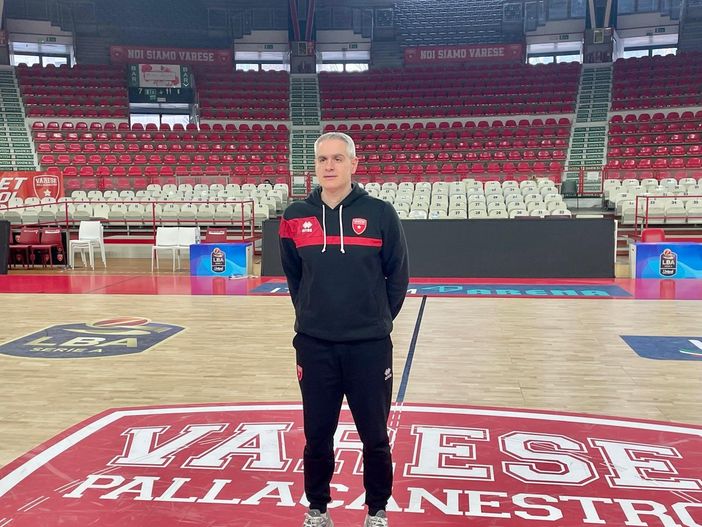 Giannis Kastritis, nuovo coach della Openjobmetis Varese, presentato oggi alla Itelyum Arena