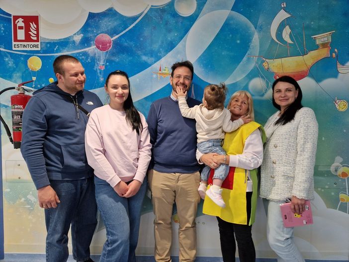 Dalle bombe in Ucraina alle cure a Cittiglio. La storia della piccola Miroslava è un inno alla vita