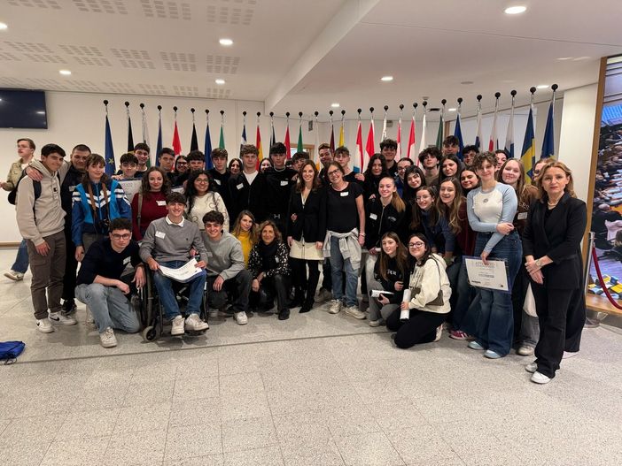 Isabella Tovaglieri con le classi del Liceo Tosi Isabella Tovaglieri con le classi del Liceo Tosi