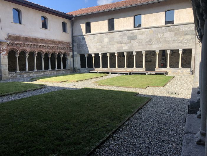 L'interno del Chiostro di Voltorre