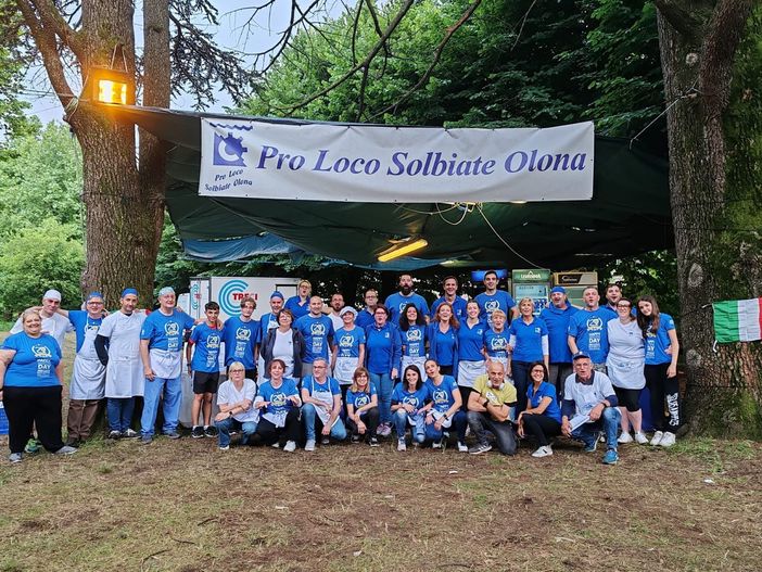 GIRINVALLE. Solbiate, tutti al lavoro per far divertire: «C'è bisogno di stare insieme»