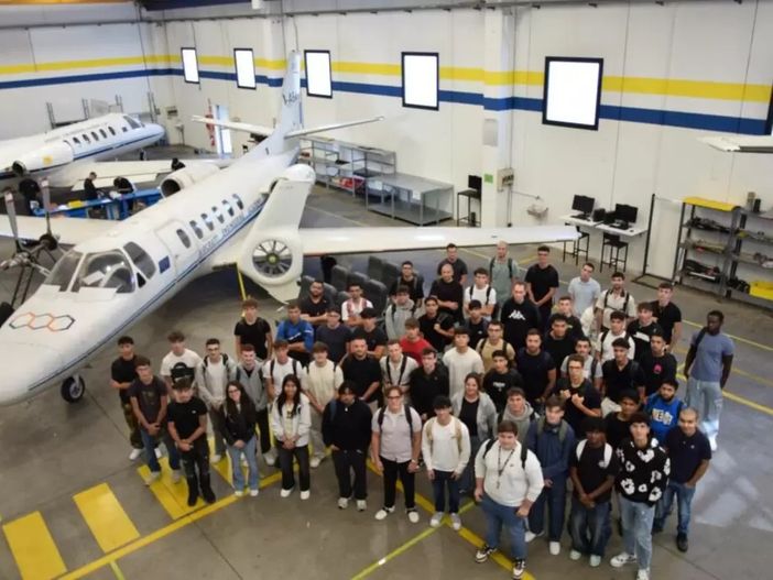 L’Accademia di Formazione Aeronautica A.E.A. inaugura il nuovo anno accademico L’Accademia di Formazione Aeronautica A.E.A. inaugura il nuovo anno accademico