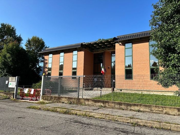 Ancora inagibile la sede della Comunità Montana Valli del Verbano a Luino: le variazioni nella fruizione dei servizi