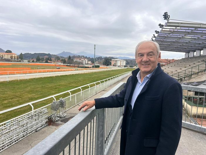 Renzo Oldani sul rettilineo d'arrivo all'ippodromo dei prossimi Mondiali Master di Ciclocross Renzo Oldani sul rettilineo d'arrivo all'ippodromo dei prossimi Mondiali Master di Ciclocross