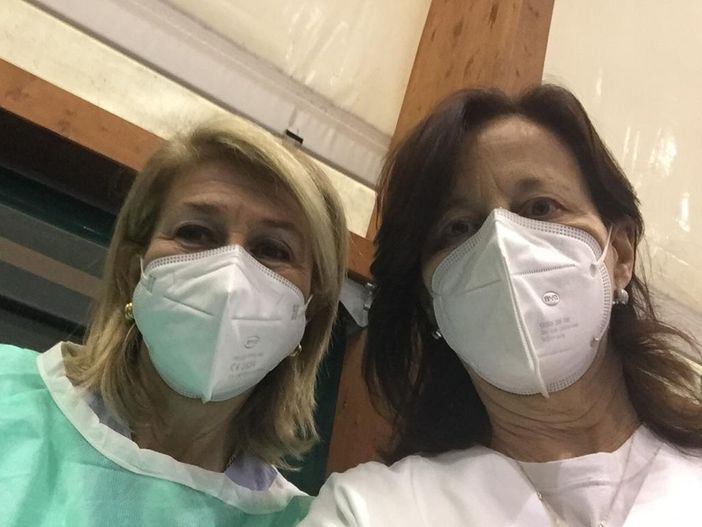 A sinistra nella foto la dottoressa Augusta Diani A sinistra nella foto la dottoressa Augusta Diani