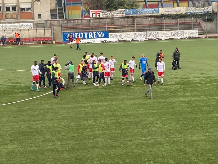 Il Varese scaccia l'incubo e inizia la scalata salvezza (3-1). Ezio Rossi: «Puro ossigeno ma restiamo sott'acqua»