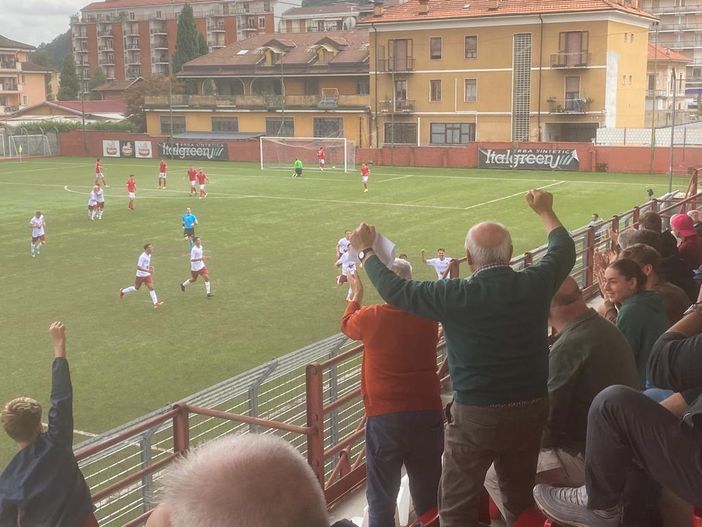 Il Varese davanti fa il solletico: il baby Borgosesia corre e vince (1-0)