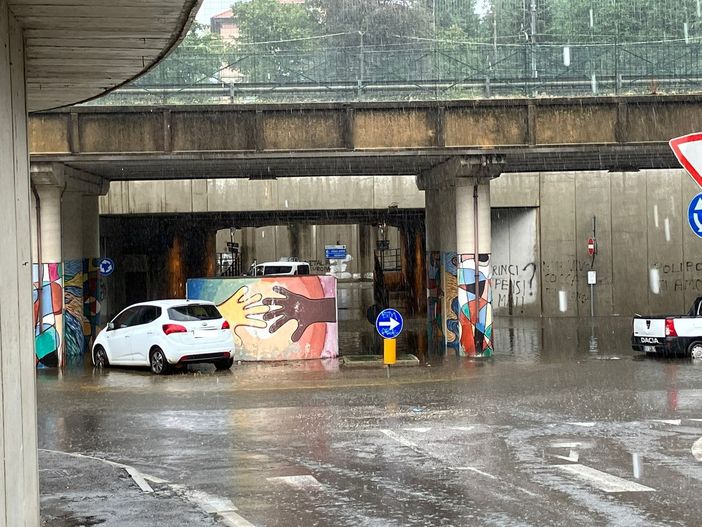 Il sottopasso di Casorate Sempione allagato (foto dalla pagina Facebook "Casorate Sempione: il paese che vorrei") Il sottopasso di Casorate Sempione allagato (foto dalla pagina Facebook "Casorate Sempione: il paese che vorrei")