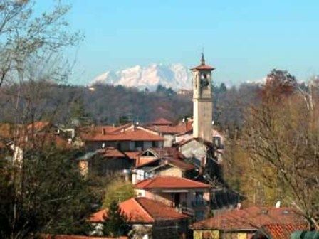 Avvistata a Castronno un'Audi scura "sospetta" Avvistata a Castronno un'Audi scura "sospetta"