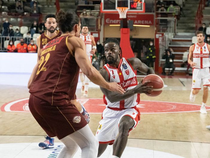 Pazzo Keene, pazza difesa, pazza Varese: Venezia va al tappeto Pazzo Keene, pazza difesa, pazza Varese: Venezia va al tappeto