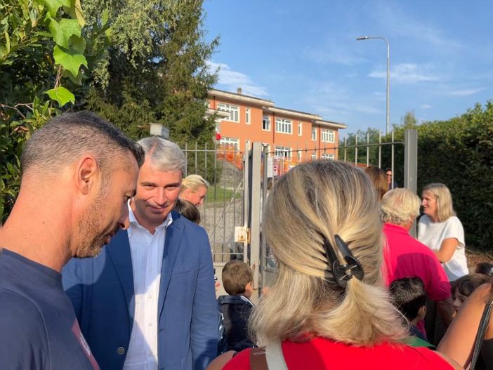 «Buona scuola, bambini. Che sia un anno pieno di scoperte da fare assieme»