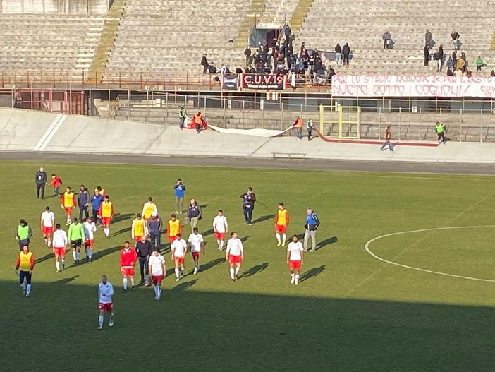 VIDEO. Ezio Rossi: «Dobbiamo solo chiedere scusa a chi tifa Varese». Amirante domani fa allenare la squadra