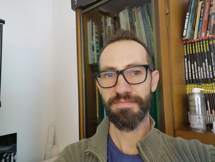 «La psicosi da Coronavirus ci sta riducendo come degli zombie». Parola di regista di film horror