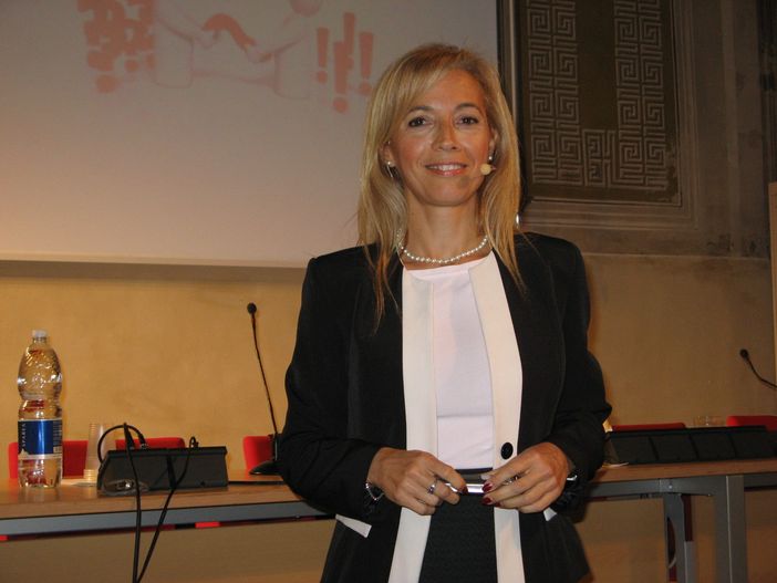 «Concentrarsi su emotività e competenze»: così Rosy Falcone aiuta i lavoratori a crescere e comunicare meglio
