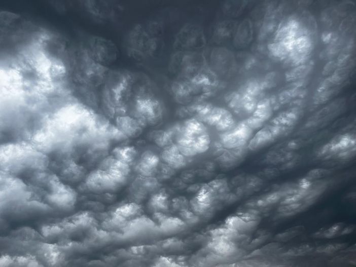 Temporali forti nel Varesotto, la Protezione civile alza l'allerta ad arancione: «Possibili grandinate di grosse dimensioni»