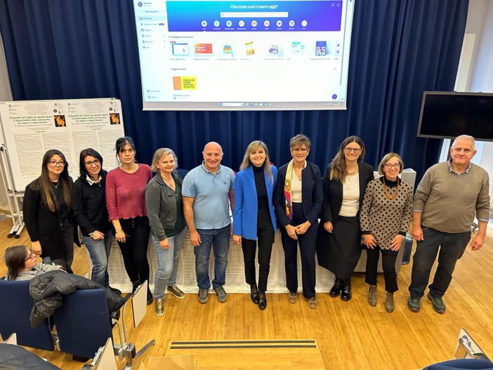 La presentazione di questa mattina nell'ambito del progetto Giovani Pensatori, XV edizione, nell'Aula Magna del Collegio Cattaneo dell'Università La presentazione di questa mattina nell'ambito del progetto Giovani Pensatori, XV edizione, nell'Aula Magna del Collegio Cattaneo dell'Università