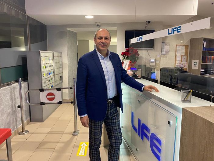 Ciavarrella sull'unione saltata Life-Olympus: «Noi siamo qui e continuiamo ad accogliere tutti, anche i loro clienti. Ma i nostri avvocati attendono risposte» Ciavarrella sull'unione saltata Life-Olympus: «Noi siamo qui e continuiamo ad accogliere tutti, anche i loro clienti. Ma i nostri avvocati attendono risposte»