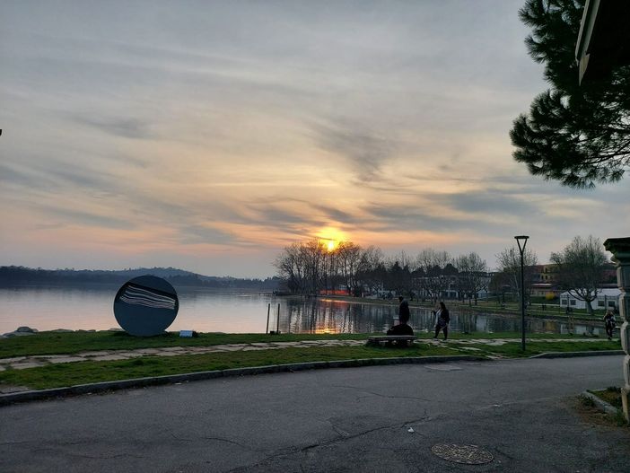 A Gavirate è tutto pronto per l'Alzheimer Fest con la sfilata degli anziani delle Rsa del territorio e il concorso degli alberi addobbati A Gavirate è tutto pronto per l'Alzheimer Fest con la sfilata degli anziani delle Rsa del territorio e il concorso degli alberi addobbati
