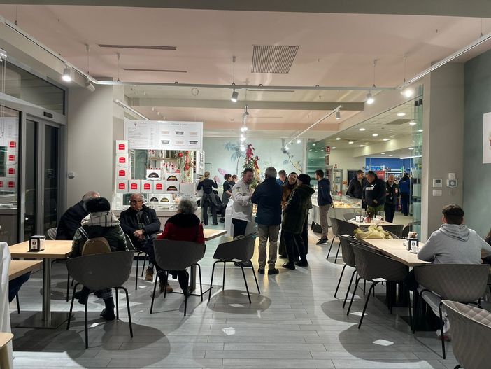 VIDEO E FOTO. Da Venegono Superiore a Gavirate, "La Pasticceria di Davide" apre anche al Tigros di Groppello