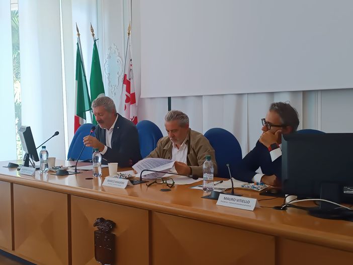 Protocollo di collaborazione per offerta di servizi di orientamento negli istituti superiori della provincia di Varese Protocollo di collaborazione per offerta di servizi di orientamento negli istituti superiori della provincia di Varese